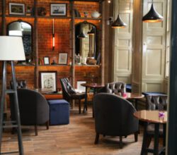 Dog-friendly bar and garden at The White Hart, Ampthill – pubs in Bedfordshire with dogs welcome.
